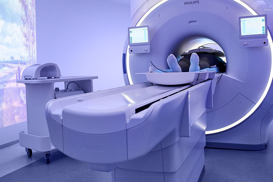 Ingenia Ambition 1.5T MR system with Ambient Experience